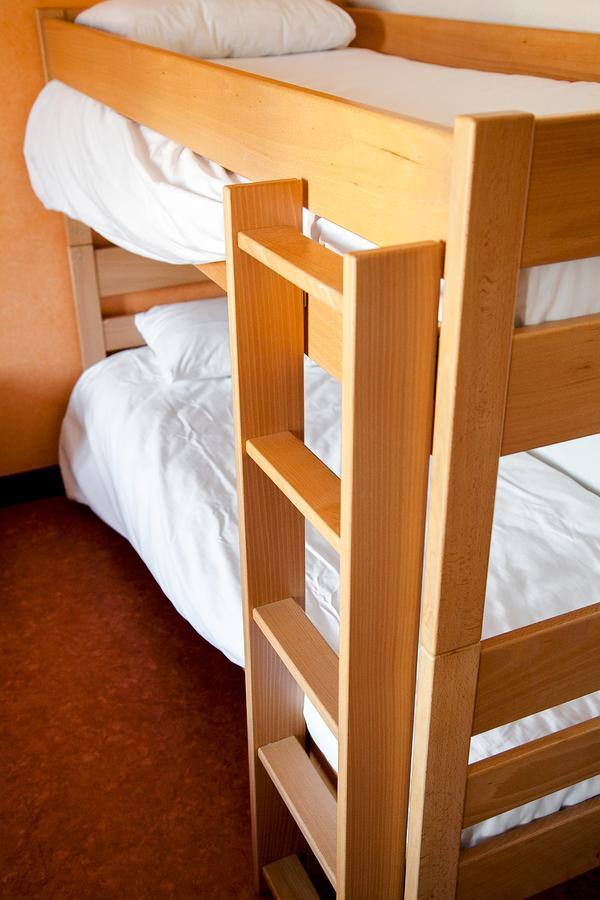 Logis Hotel Du Commerce Volvic Kültér fotó